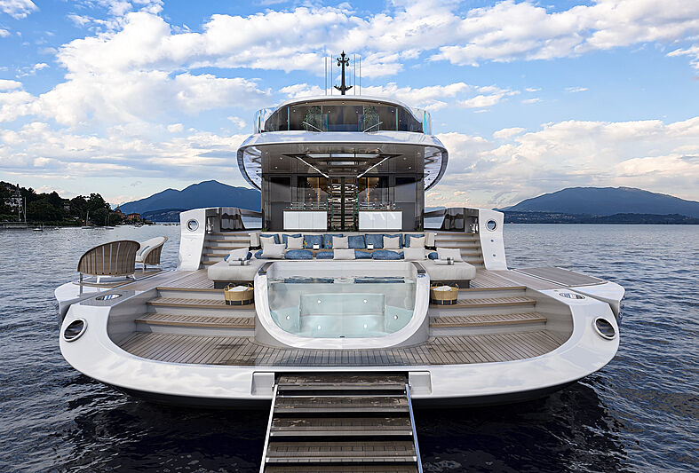 yacht informer yacht image deck view