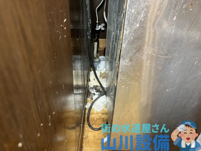 堺市西区浜寺石津町西で排水口が溢れたら山川設備にお任せ下さい。