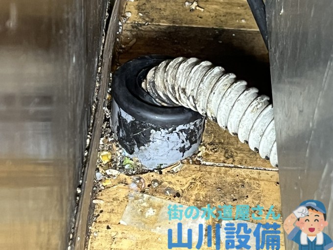 堺市西区浜寺石津町西で防臭キャップの交換は山川設備にお任せ下さい。