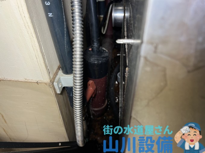 大阪市北区角田町で排水管から水漏れしたら山川設備にお任せ下さい。