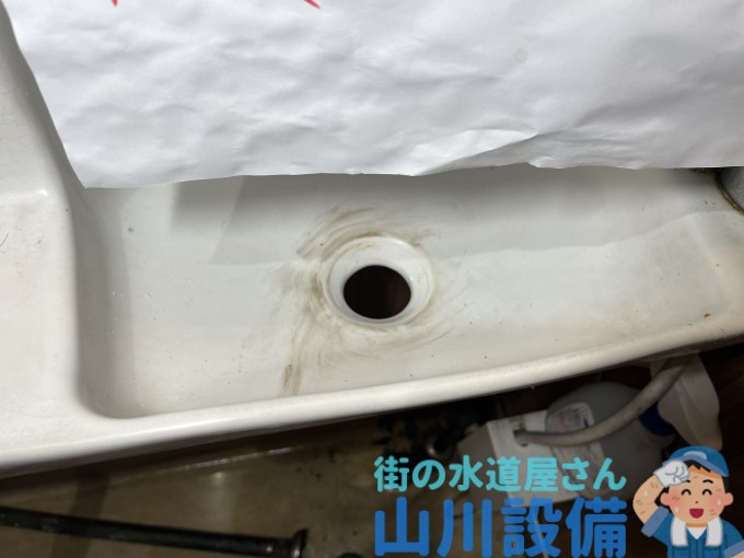 大阪市西区京町堀で既設排水栓の解体撤去は山川設備にお任せ下さい。