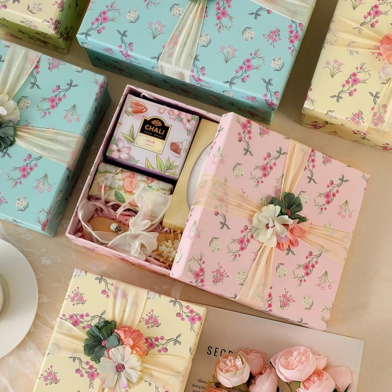 Exquisite Small Fresh Gift Box Lid Box Cosmetics Gift Box Packaging Box