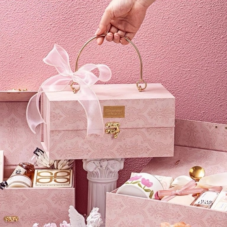 Purple & Pink Flip-Top Magnetic Box High-end Practical Gift Box