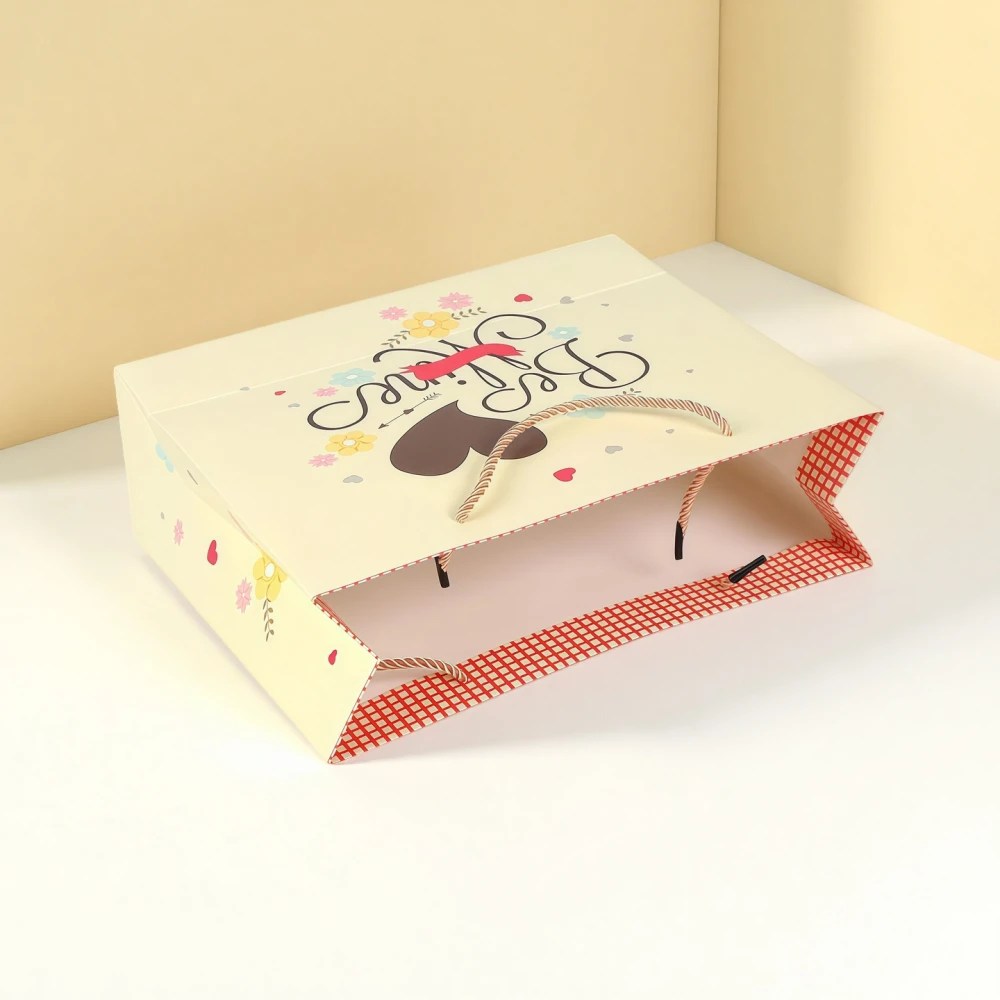 Custom Yellow Love High-end Gift Handbag Paper Bag