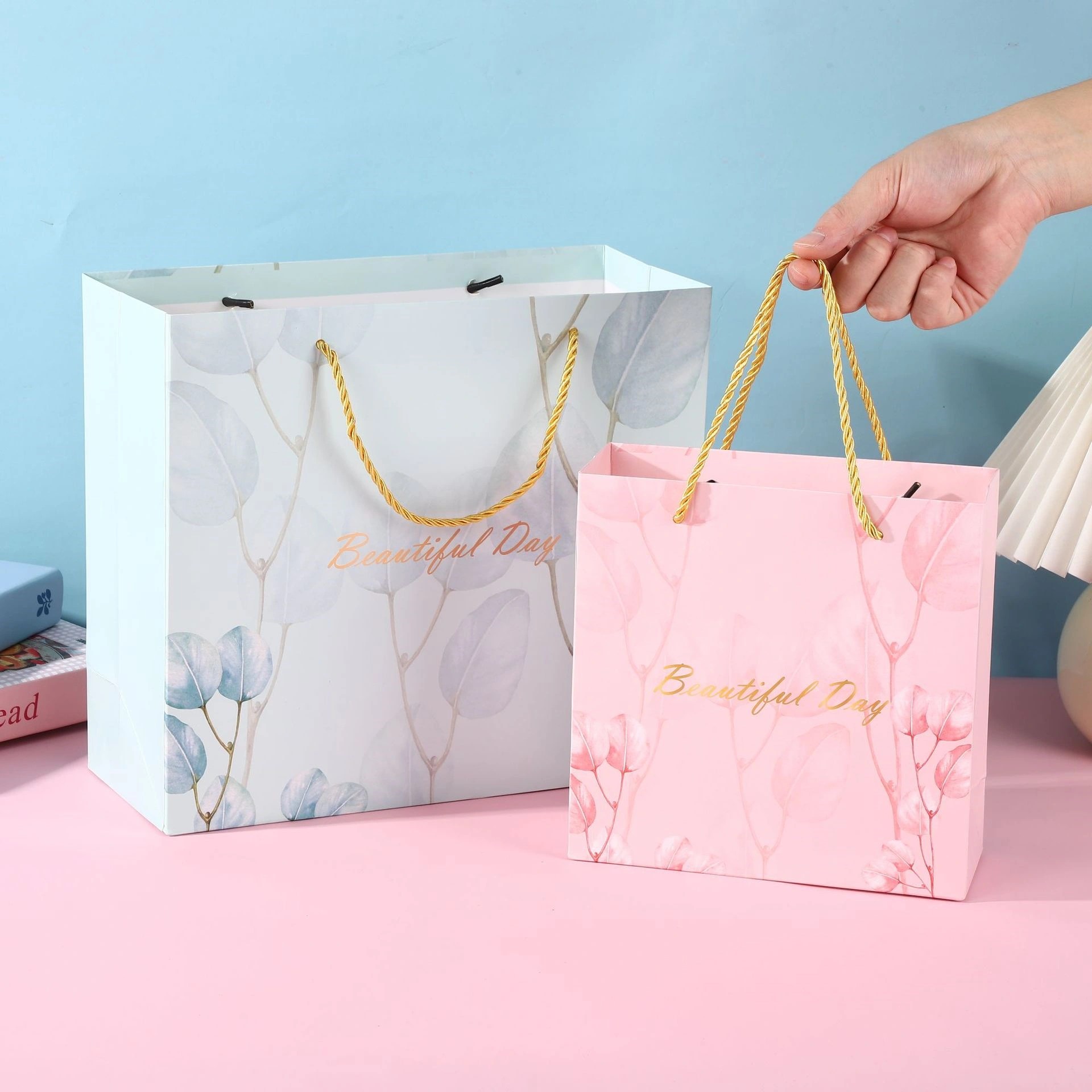 In Stock Creative Gift Packaging Paper Bags