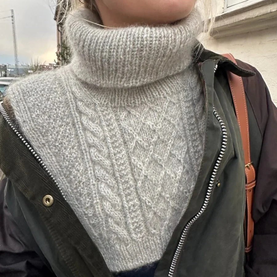 Moby Neck Petiteknit - Sunset Background Collection - Full HD Quality