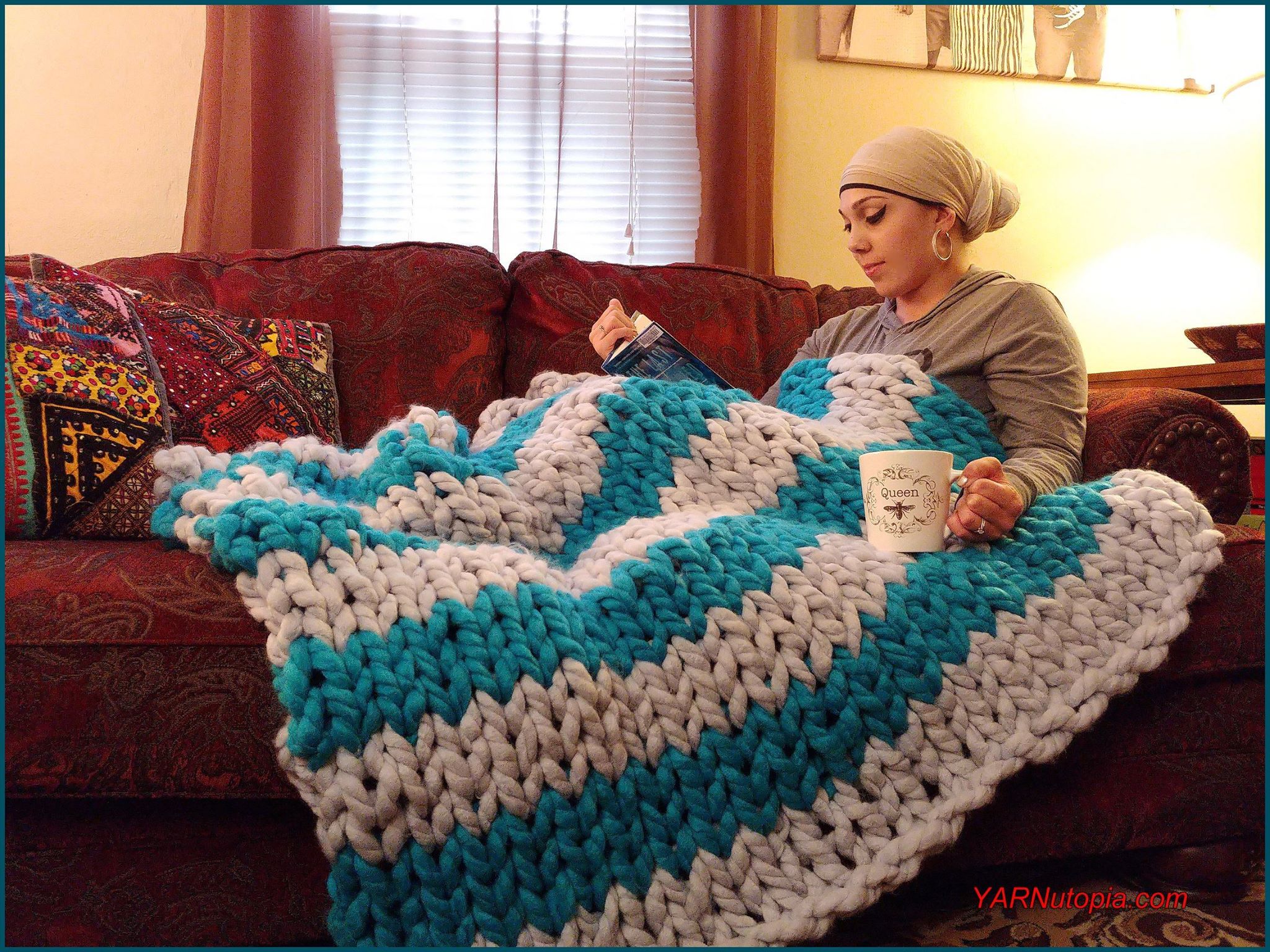 Free Loop Yarn Finger Knitting Blanket Pattern + Tutorial for Beginners