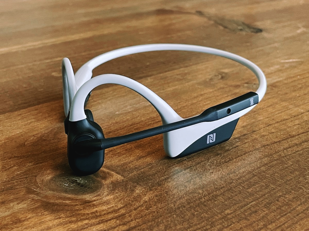 耳を塞がない骨伝導ワイヤレスイヤホン『AfterShokz AEROPEX