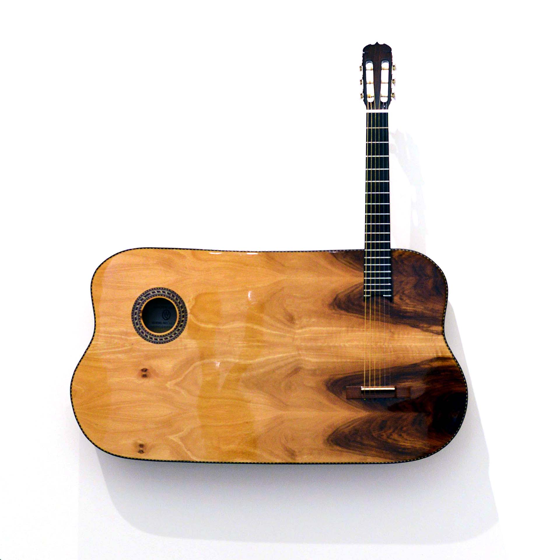 Washington Silvera - Violão expandido, da série Objetos Acústicos, 2021 - Foto Gilson Camargo