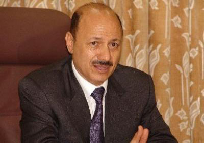 العليمي يقدّم طلبًا للتحالف بشأن الأوضاع في حضرموت