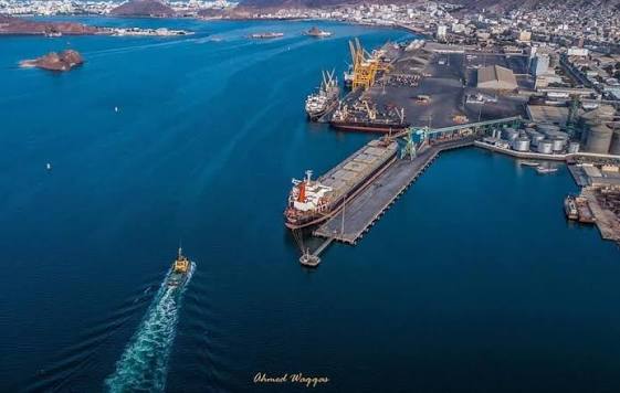 إعلان رسمي عن تفاهمات واتفاقية مع شركة صينية لتنشيط الحركة الملاحية وتعزيز دور ميناء عدن