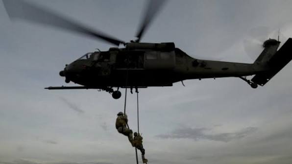 حزب الله يعلن التصدي لمحاولة إنزال جوي إسرائيلي شرق لبنان