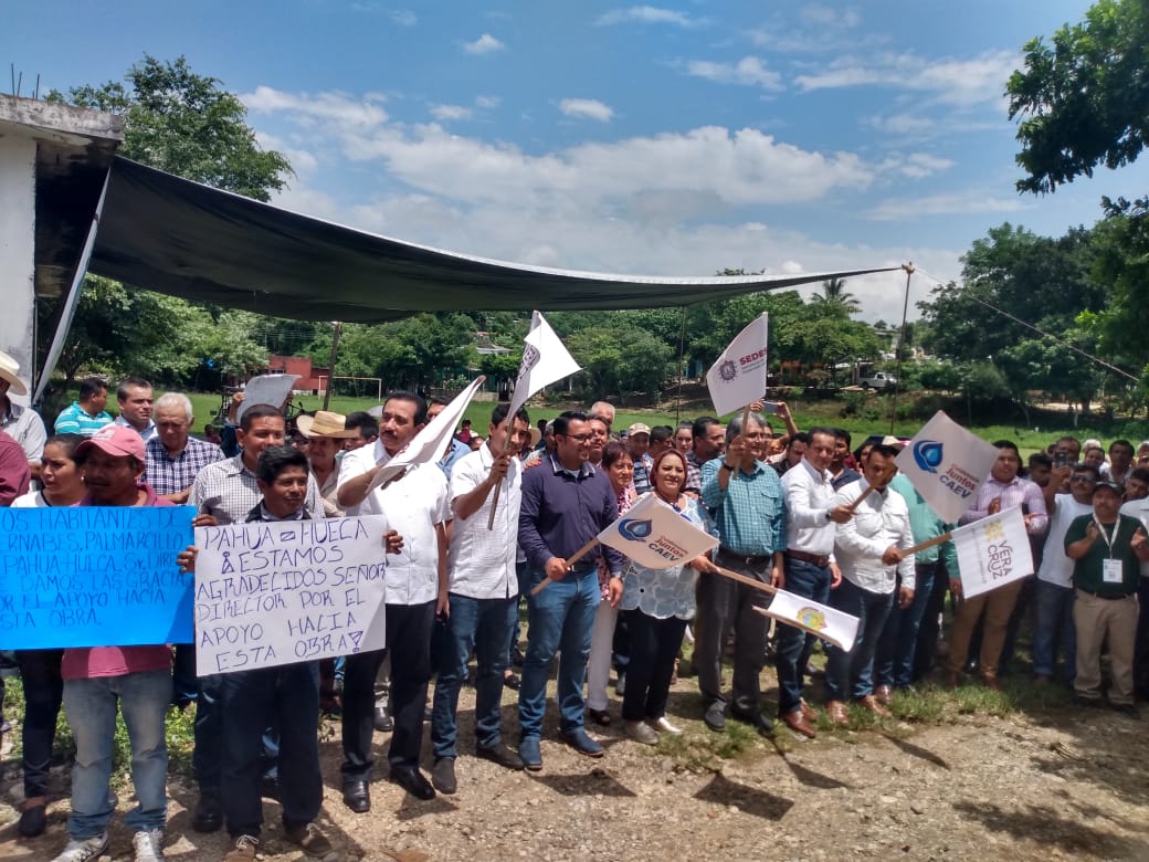 Llevan poder Ejecutivo y Legislativo agua potable a comunidades de Atzalan