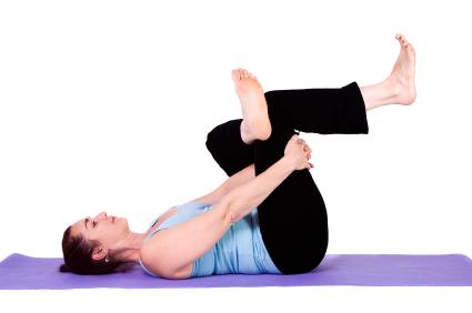 Menyembuhkan Sakit Punggung Bawah Dengan 5 Gerakan Yoga Yoganeka