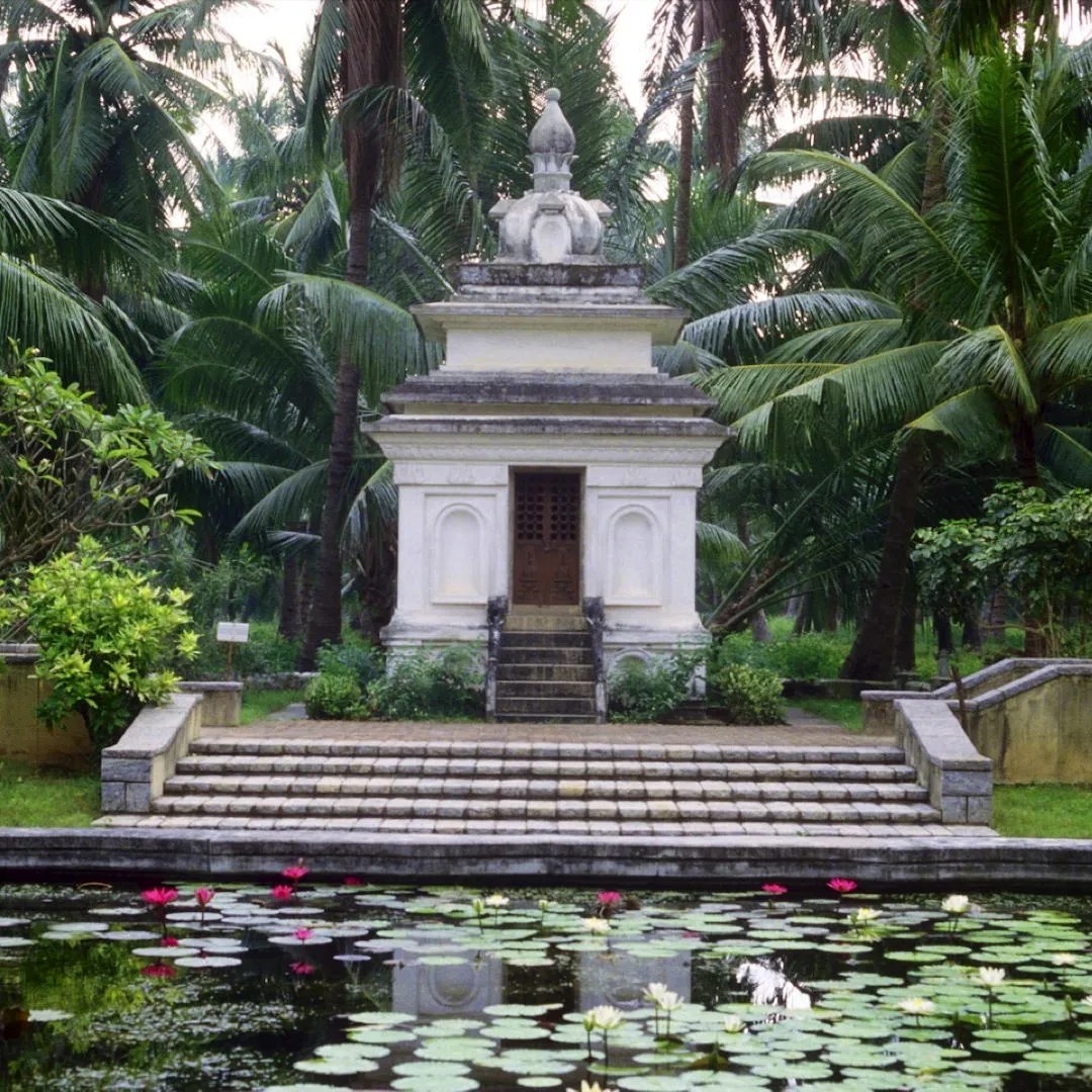 TS temple pond