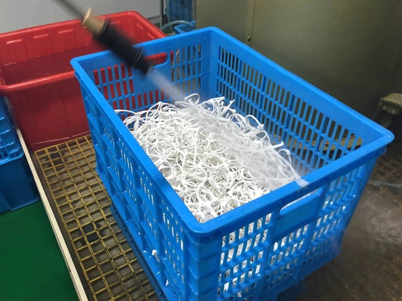 Cleaing Glasses Frame