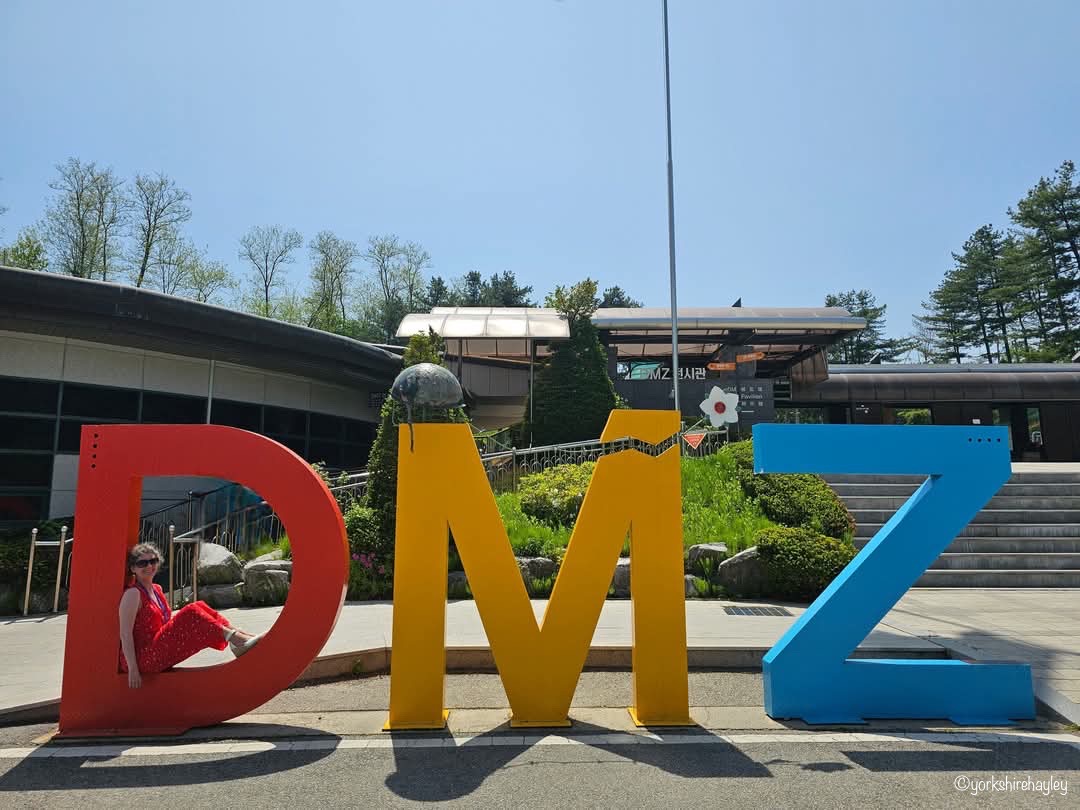 Sitting in the D M Z