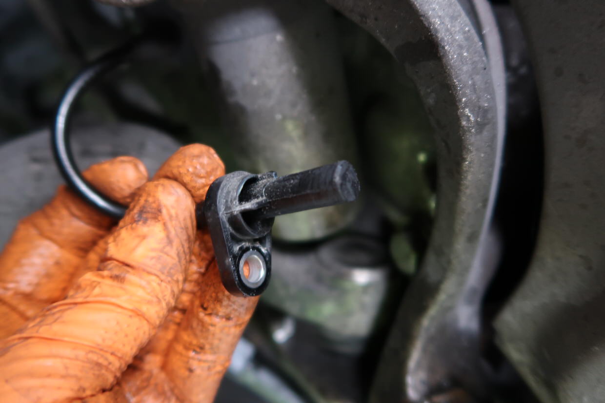 Products with free delivery abs wheel speed sensor front left right for