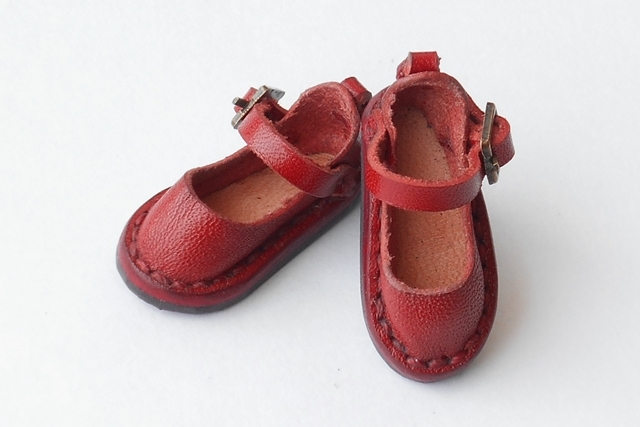 “女泥棒のぷちワンストラップシューズ” 1