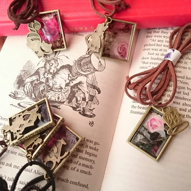 作品イメージ “Illubrary - 幻想図書館” アクセサリー