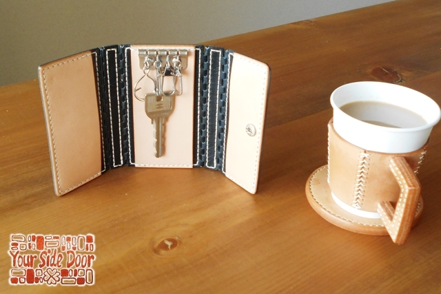 レザー蝶番の4連キーケース Navy × Natural 3