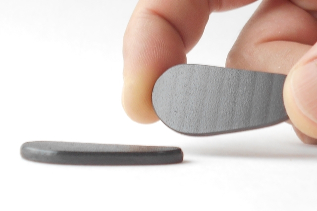 マグネットの足跡（謎の黒づくめver.） 4