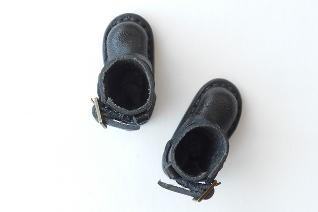 “謎の黒づくめのぷちエンジニアブーツ” 5