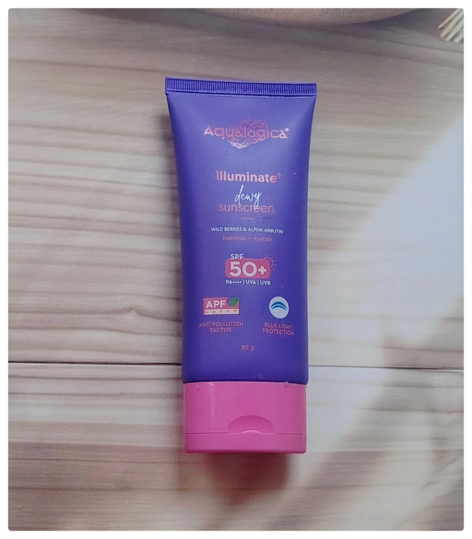 Aqualogica Illuminate+ Dewy Sunscreen Review Aqualogica Illuminate+ Dewy Sunscreen Review