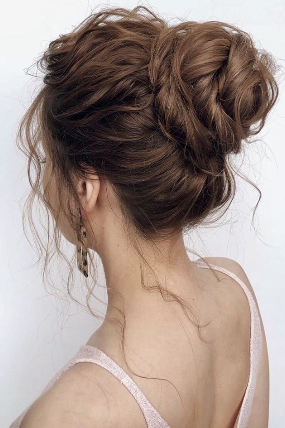 40 cute & easy prom hairstyles you’ll love in 2023