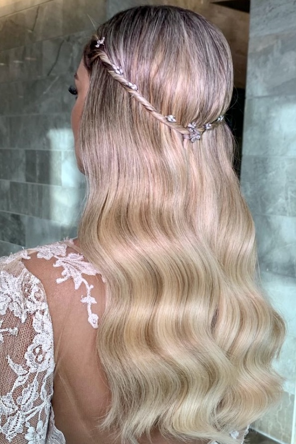40 cute & easy prom hairstyles you’ll love in 2023