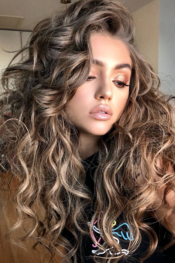 40 stunning curly hair color ideas to add shine and depth to your locks