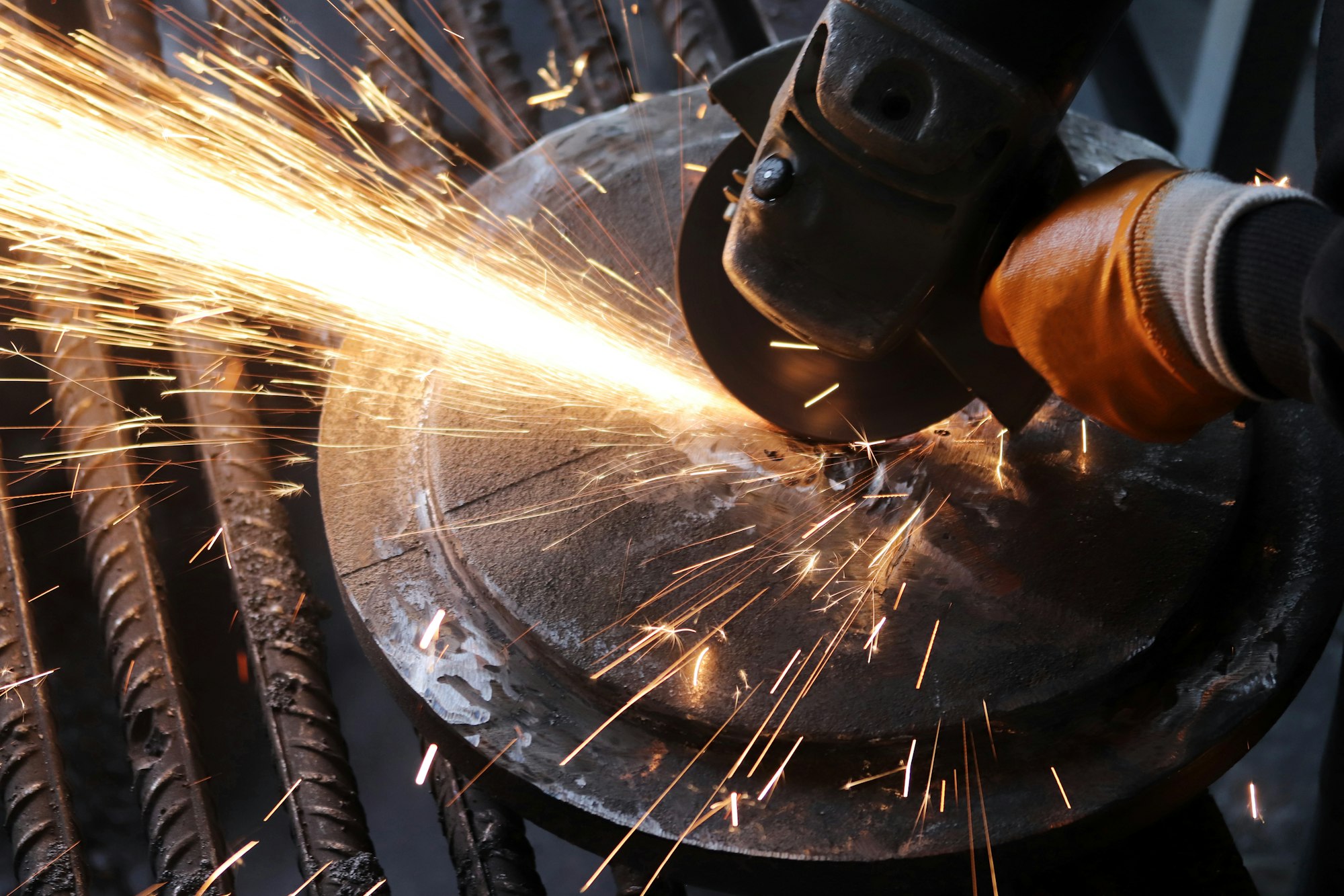 Grinding metal in the workshop