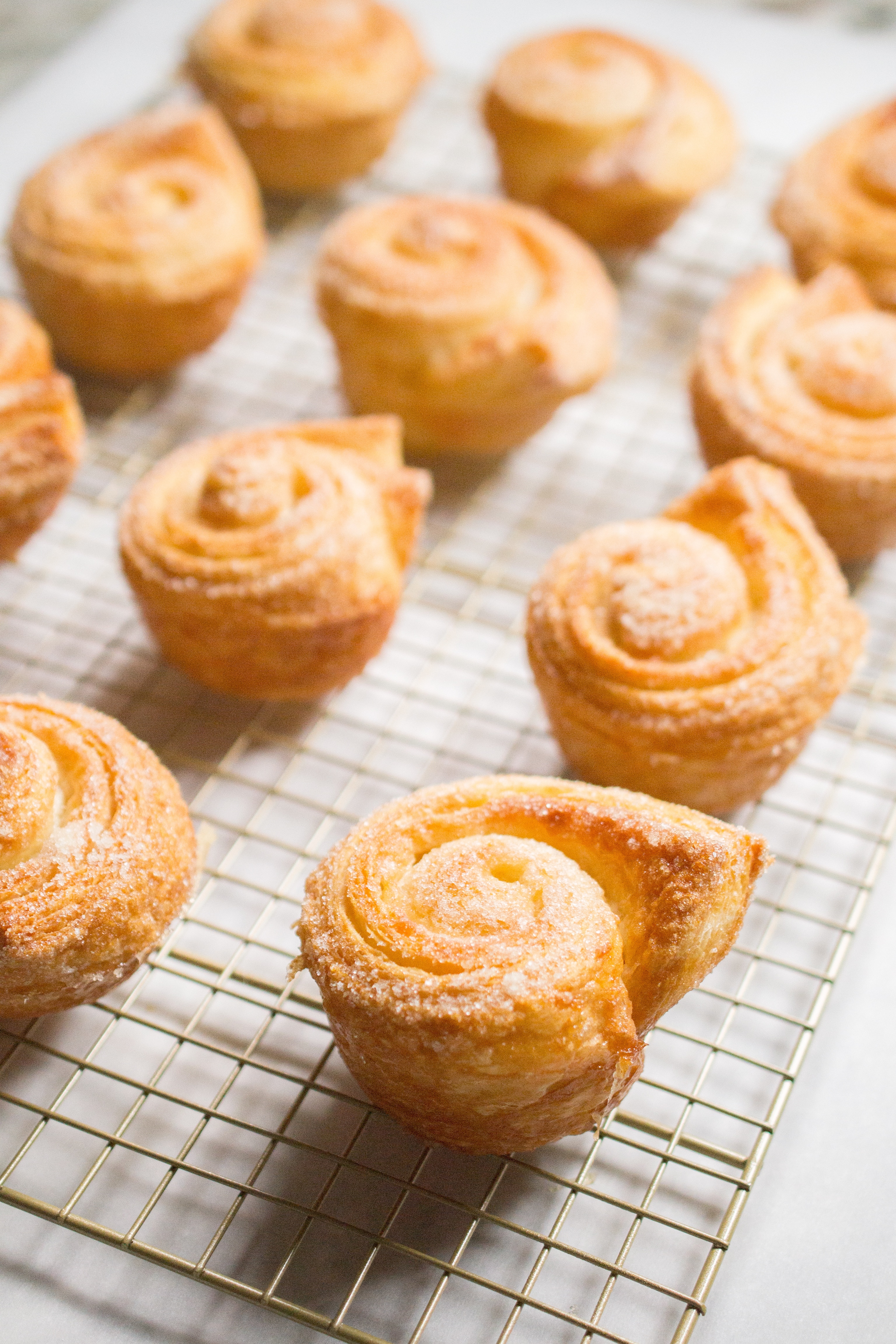 buns on gold cooling rack