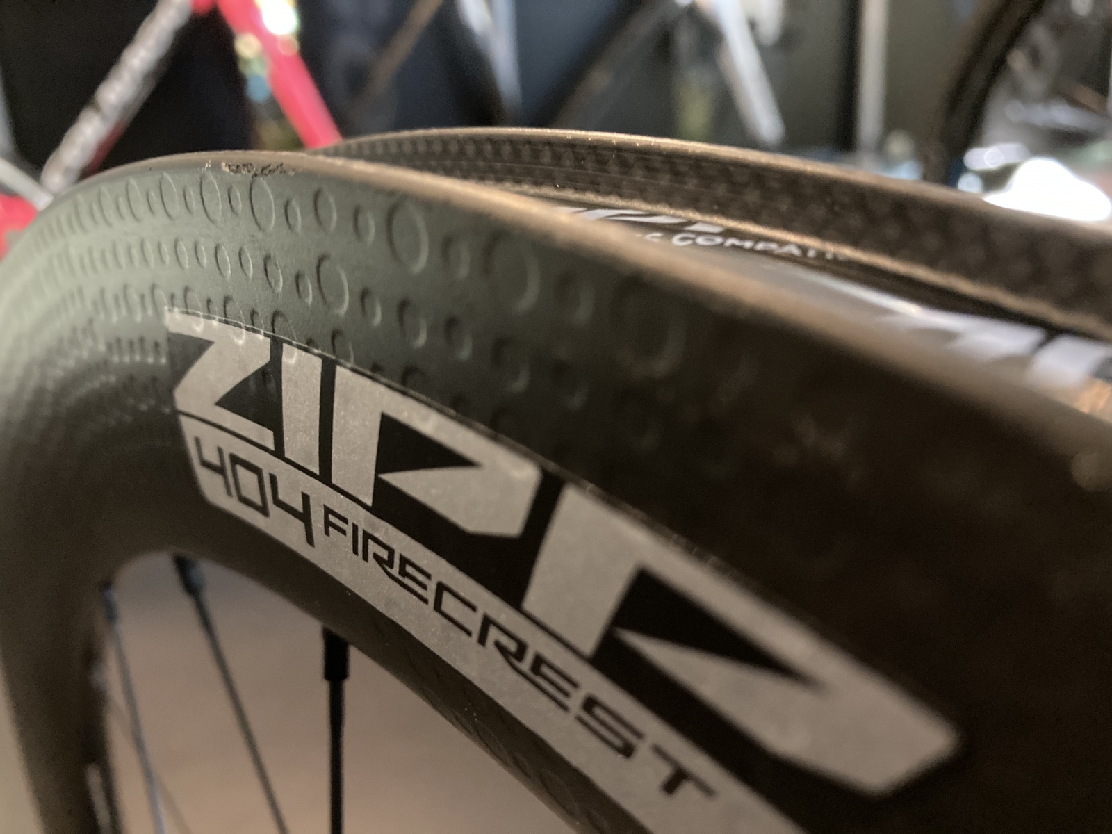 ZIPP】今選ぶなら、フックレス。 | 大阪で自転車をお探しならY's