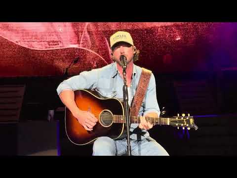 Riley Green - Jesus Saves - Detroit, Michigan  5/31/25