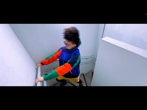 SO-SO - Yeah Yeah Pow Pow (Official Headbanging Video)