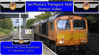 Trains at Twickenham railway station (01/10/2021)