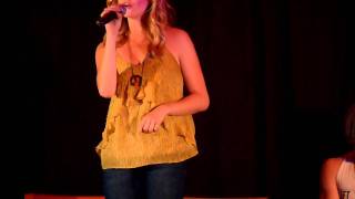 Candice Accola singing "Eternal Flame" at the Mystic Love Convention !