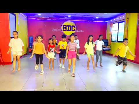 Simple Simple Kanchhi ko Dimpal Parne Gala|Nepali Kids Dance
