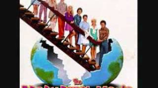 Dada - I'm Feeling Nothing - The Brady Bunch Movie Soundtrack