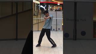 chuu &lsquo;strawberry rush&rsquo; dance cover | RPD by @IDANCETITY with @sat_kpop_carnival (instagram)
