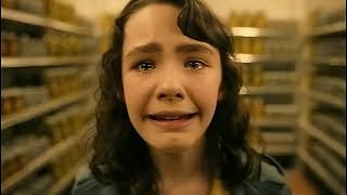 Lily Bainbridge in Supermarket Scary Pickle Scene - IT : Welcome To Derry S1 E2