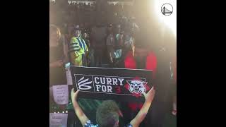 Davidson put on a special graduation ceremony for Stephen Curry ❤️