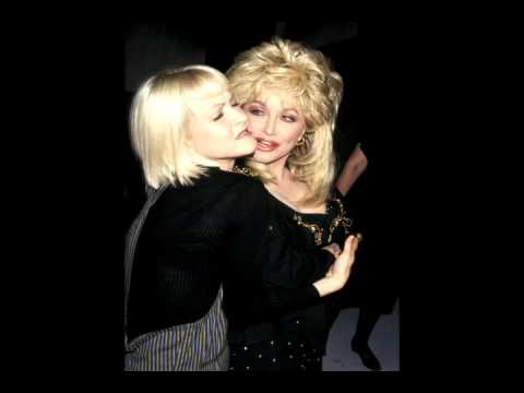 Dolly Parton & Cyndi Lauper - Hard Candy Christmas