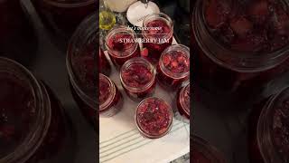 Classic Strawberry Jam #vintagehome #canning #homemaking