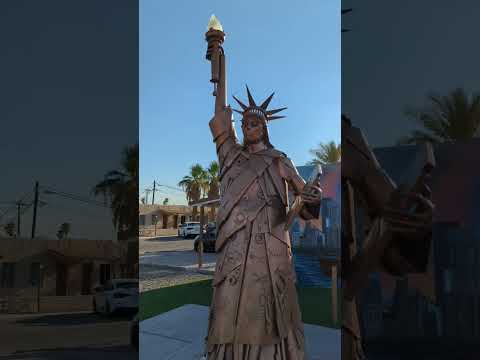 Statue Of Liberty Roadside Attraction