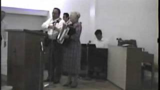 Millikin Family singing "Smile Awhile"