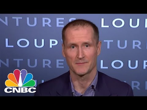 Facebook Could Be 'Stock In The Mud' For Next 6-12 Months: Pro Gene Munster | CNBC