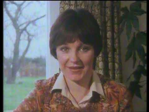 Delia Smith Youtube - Download Classic Gradient Photo | Retina