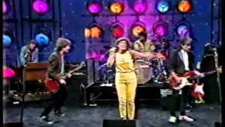 Katrina & The Waves --- Walking On Sunshine Live on the Tonight Show